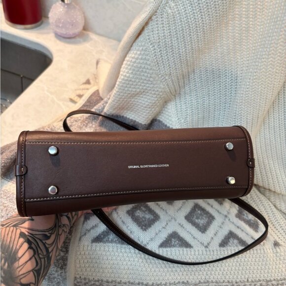 Classy Vintage Coach Zip Pouch - Sleek & Compact - Picture 4 of 6